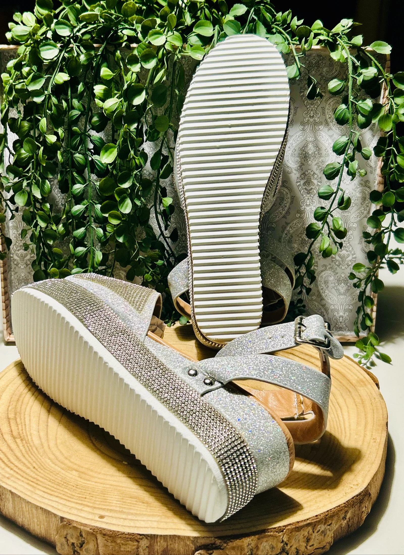 Glitter/Strash Effect Wedges – photo 11